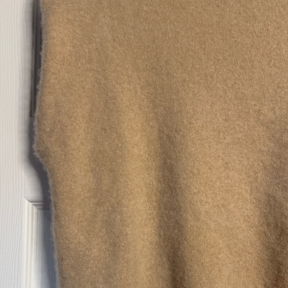 Banana Republic 100% Cashmere Sweater Vest M Beige Padded Shoulders - Picture 8 of 9